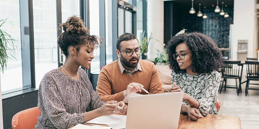 A professional Broker explaining how to guide Real Estate Agents to success