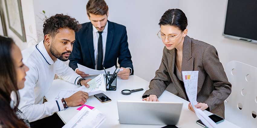 How Transaction Coordinators Keep a Deal Moving