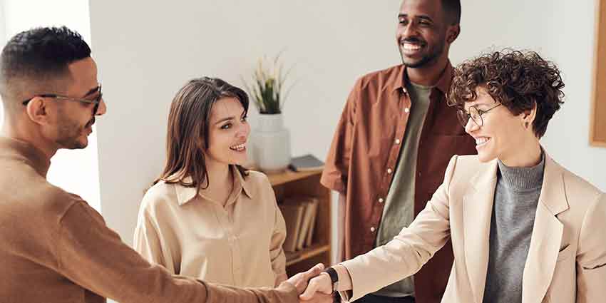 How to Handle Multiple Offers Professionally