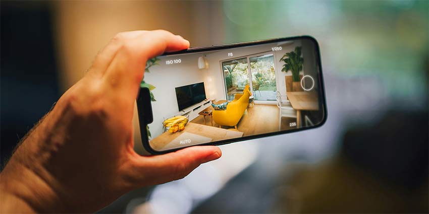 Real rstate technology for new agents, in this case, recording a location with a smartphone